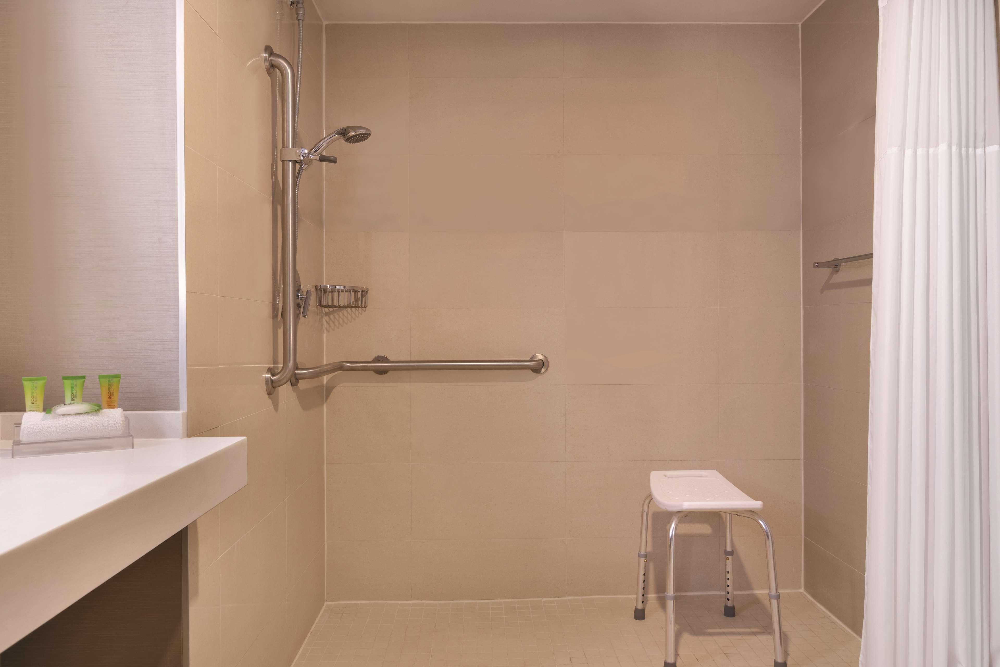 Park Inn By Radisson Brampton, On ภายนอก รูปภาพ