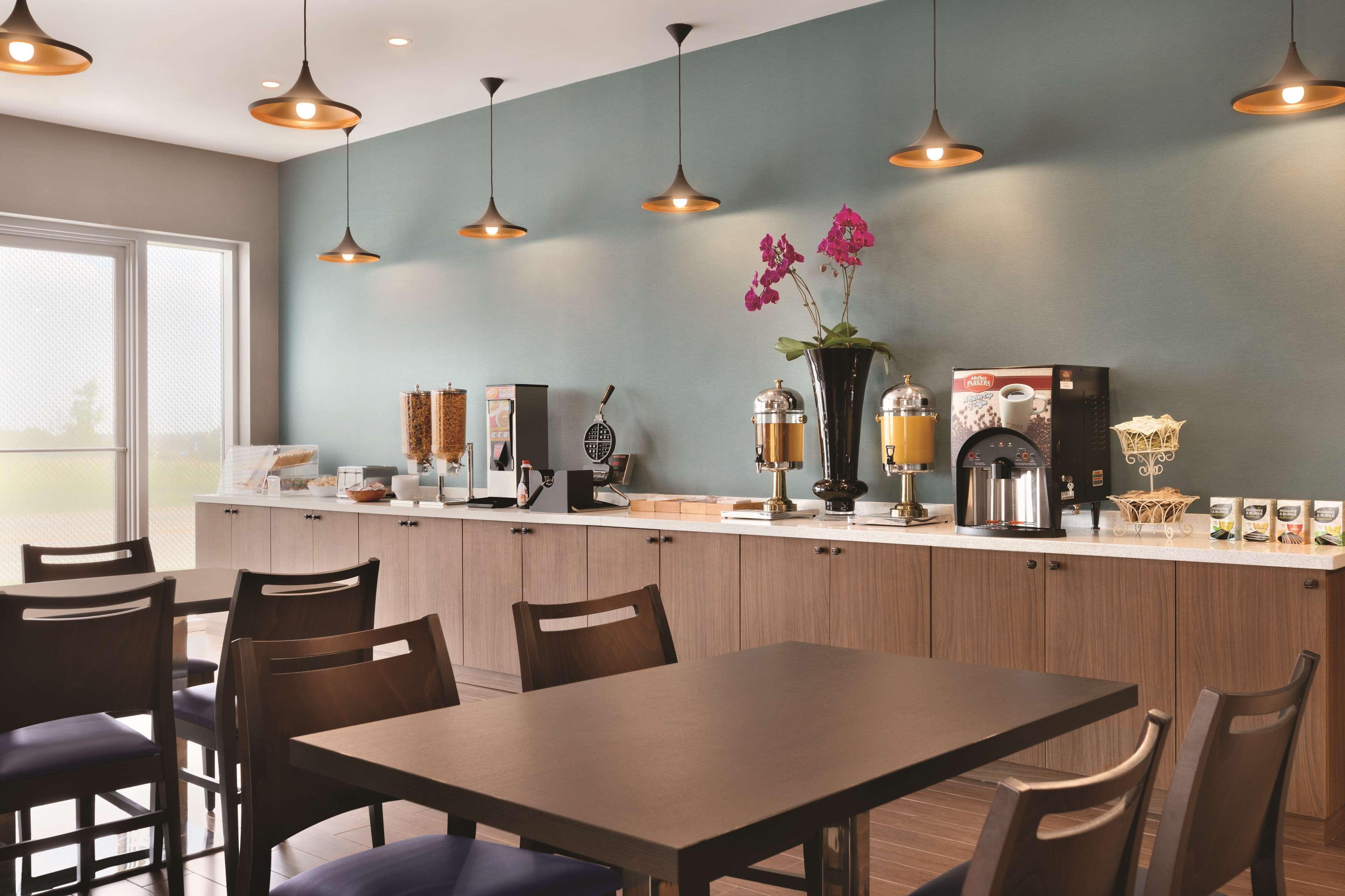 Park Inn By Radisson Brampton, On ภายนอก รูปภาพ