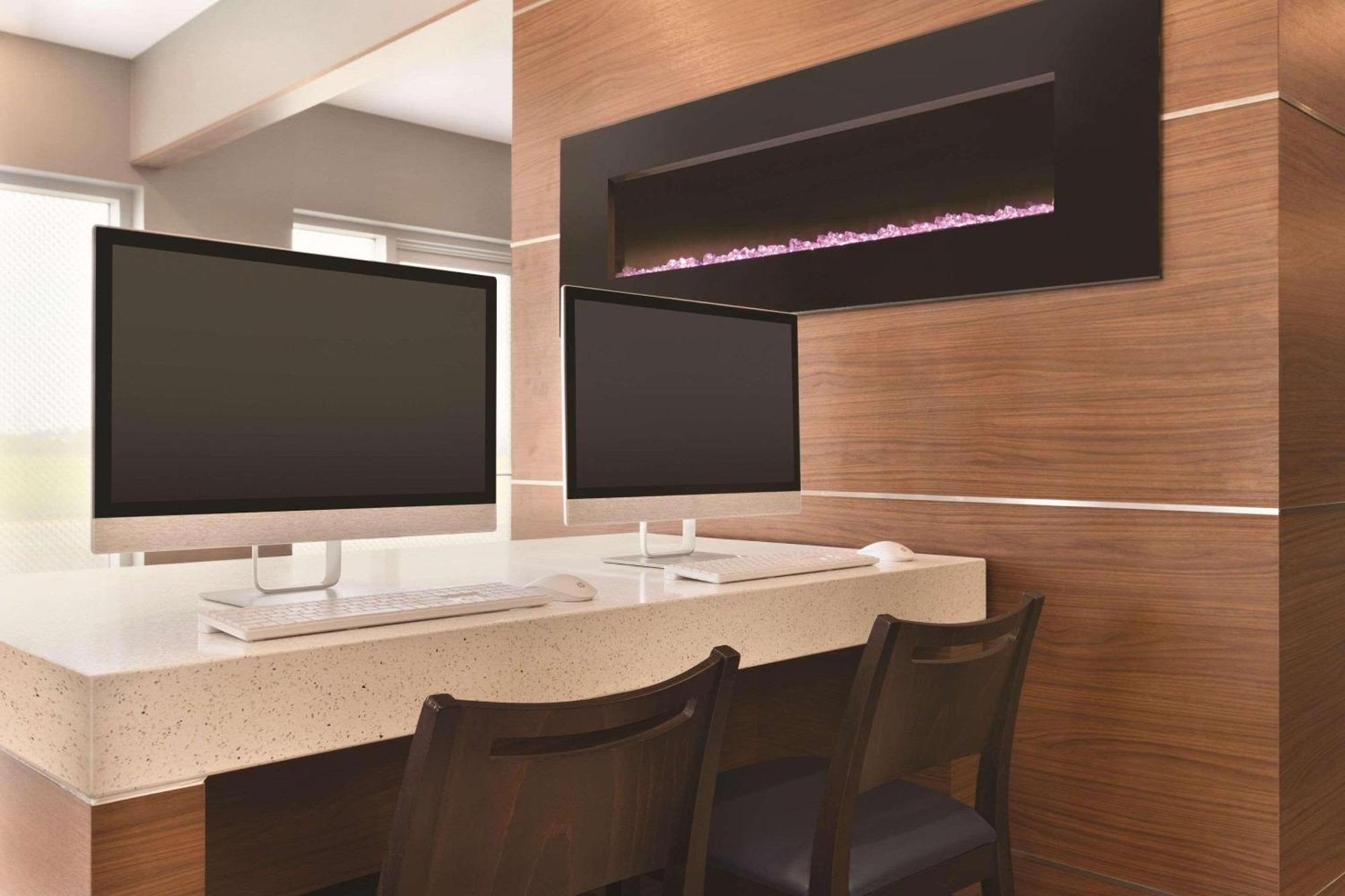 Park Inn By Radisson Brampton, On ภายนอก รูปภาพ